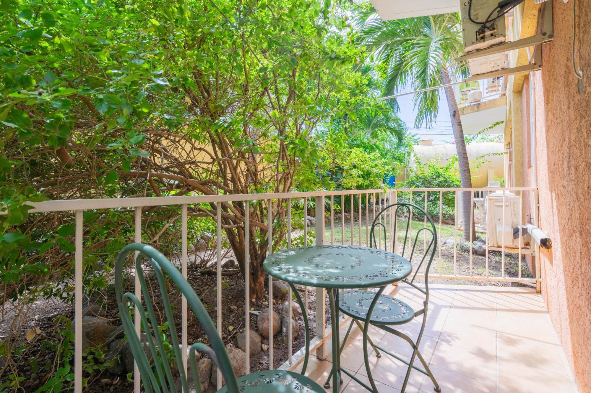 Musgrave Annex- Comfy 1 Bedroom Apartment On The Ground Floor คิงส์ตัน ภายนอก รูปภาพ